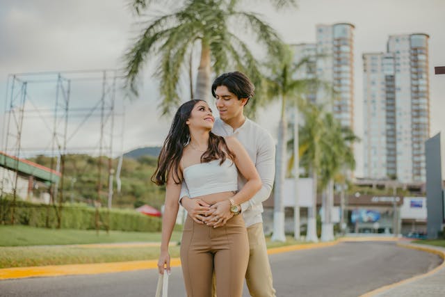 Daytime café in ByWard Market—public first meet safety guide for Ottawa sugar dating