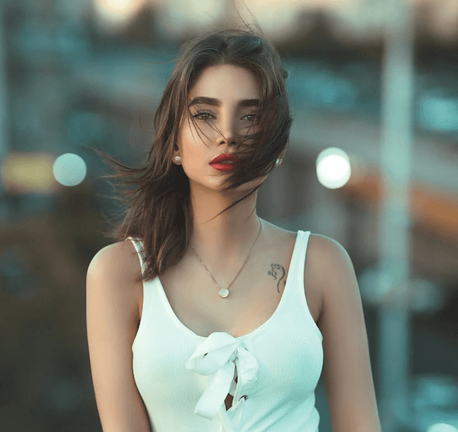 Verified profile photo of Ava Kim, 23, Ottawa